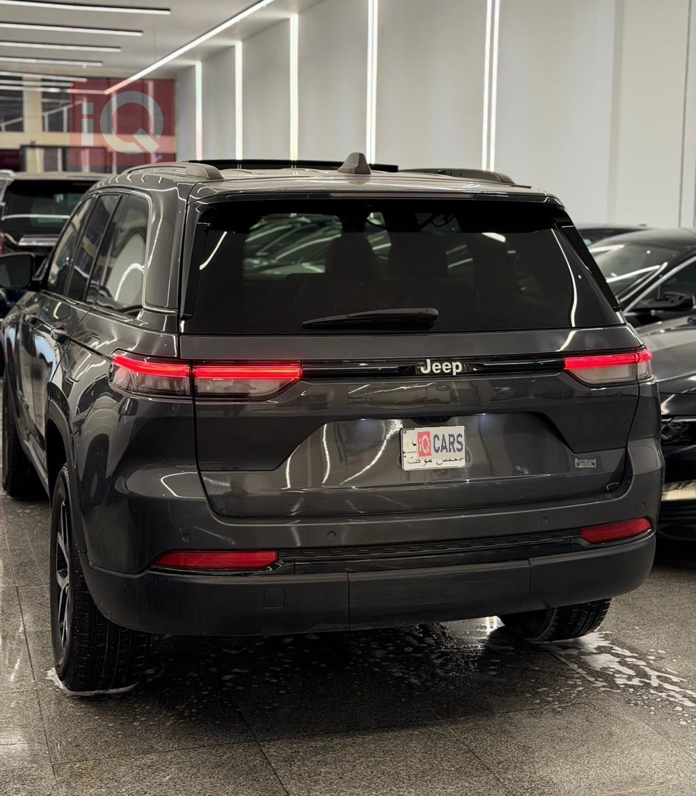 جيب جراند شيروكي